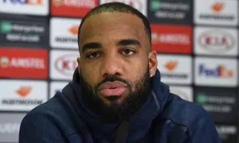 Lacazette: "Cậu ấy là tài năng trẻ số 1 Premier League"
