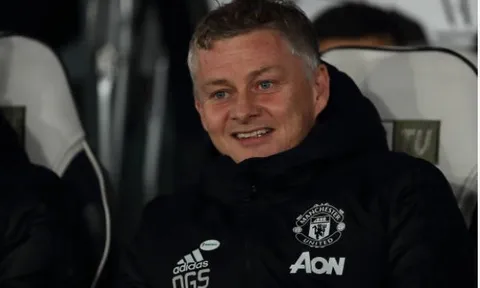 Làm "dày" tuyến giữa, Man Utd nhanh tay đón "máy quét 46 triệu" về OTF