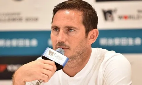 "Vì điều đó, có lẽ thảm họa đang chờ Chelsea ở phía trước"