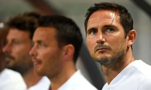 Lampard giải quyết thế nào trước bài toán trung vệ cho mùa giải mới?