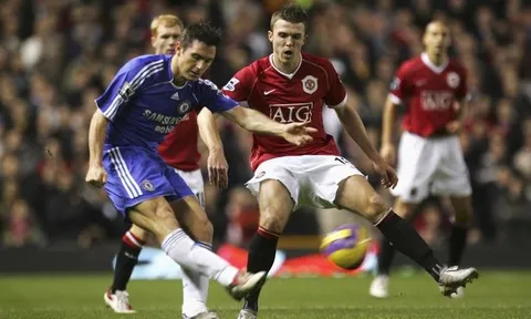 Lampard và Duff đánh sập Old Trafford