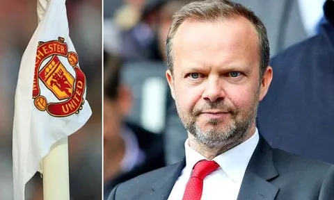 Lãnh đạo Man Utd thấy "lạ" khi Premier League quá im ắng