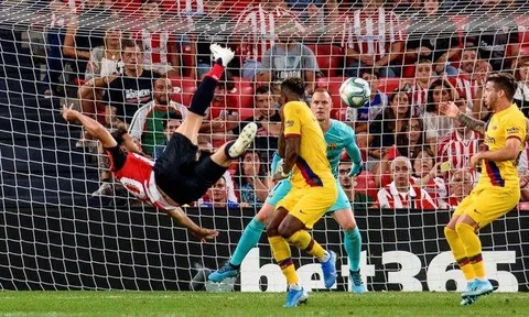 "Lão tướng" 38 tuổi chỉ cần 1 phút xuất hiện, 1 cú chạm bóng để nhấn chìm Barca