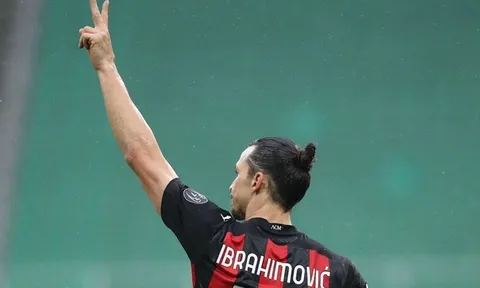Lập cú đúp, Ibrahimovic hướng về các sếp AC Milan làm 1 chuyện