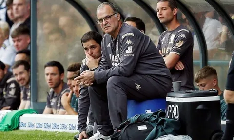 Vừa thăng hạng EPL, Leeds đã tính chuyện 'hút máu' Arsenal