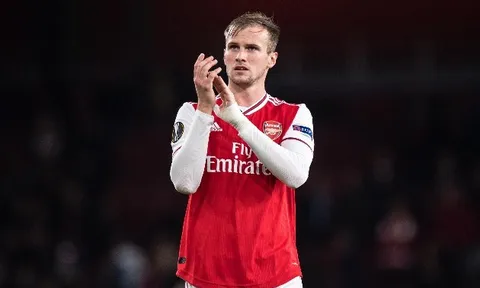 "Leeds United nên mua cầu thủ Arsenal giàu kinh nghiệm đó"