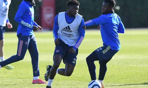 Trụ cột sung sức, Arsenal sẵn sàng chiến Leicester City