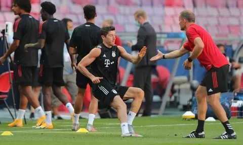 Lewandowski tập luyện điên cuồng trước thời khắc quan trọng nhất mùa giải
