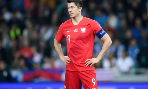 Lewandowski vô hình, đội nhà thua sốc ở vòng loại EURO