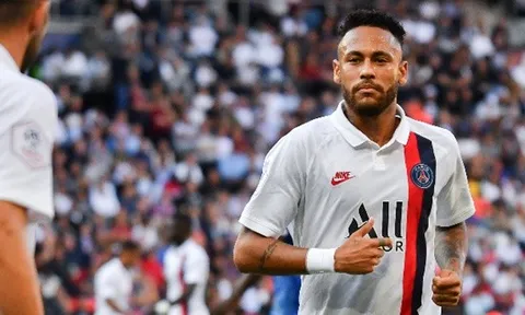 Liên tục bị các cổ động viên la ó, Neymar đăng đàn đáp trả đầy đanh thép