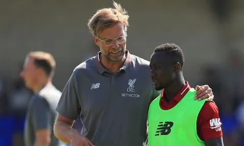 "Liverpool đã sai lầm khi trao áo số 8 cho cậu ấy"