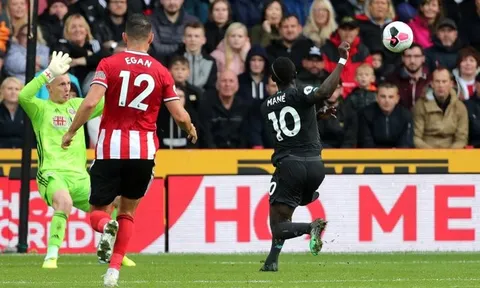 Liverpool lại "mất ngủ" vì Bramall Lane?
