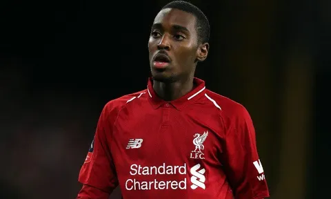 CHÍNH THỨC: Liverpool bán cái tên đầu tiên, sao đa năng chơi 6 vị trí