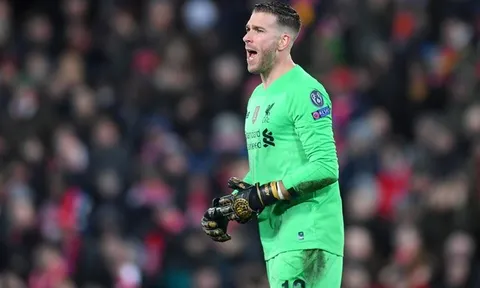 Báo hại Liverpool, Adrian gia nhập danh sách 'thảm họa' không ai muốn