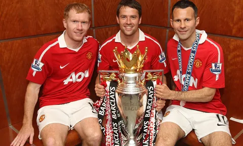 "Lòng trung thành là thứ nhảm nhí, Scholes hay Giggs cũng thế thôi!"