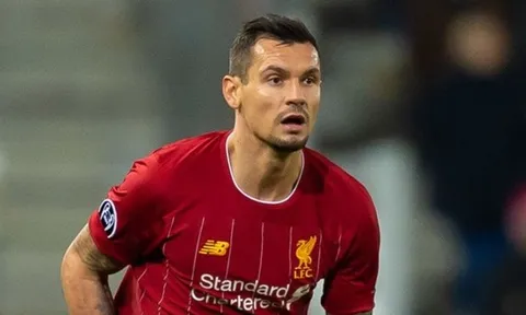 'Van Dijk quá đẳng cấp, nên tôi cố tình nhắm vào người yếu hơn'