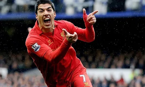 MUTV bị CĐV chỉ trích vì 'xúi' Quỷ đỏ mua Luis Suarez