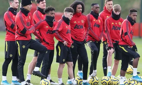 Shaw hé lộ kế hoạch, Man Utd sẵn sàng 'bóp nghẹt' Tottenham?