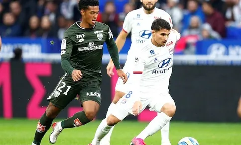 Vì một lý do, máy kiến tạo 50 triệu quyết tâm rời Lyon