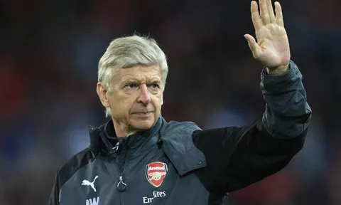 CHOÁNG! Wenger lộ hình ảnh mới nhất làm fan Arsenal đau 'xé lòng'
