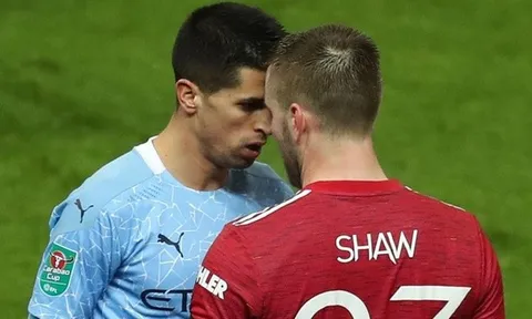 Man City đấu Man United: Sự khác biệt giữa 2 "quái kiệt" hàng thủ