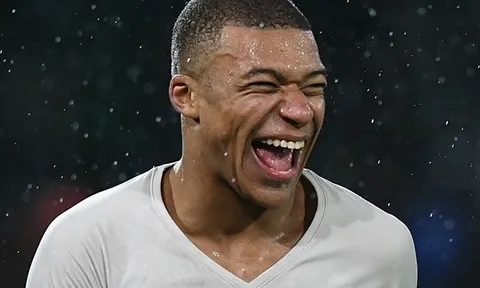 Man City thua đau, Mbappe lập tức phá vỡ im lặng