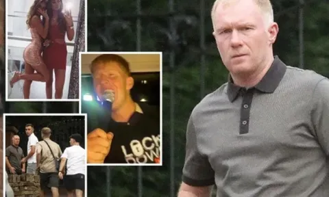 Chơi lớn bất chấp chiều quý tử, Paul Scholes bị cảnh sát hỏi thăm