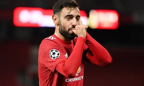 Như 'ông hoàng' ở Man Utd, thầy cũ hé lộ con người thật của Fernandes