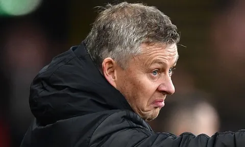 Tránh vỏ dưa gặp vỏ dừa, Man Utd thất kinh cuống cuồng tháo chạy