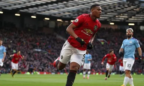 Man Utd - Hại người, coi chừng hại mình
