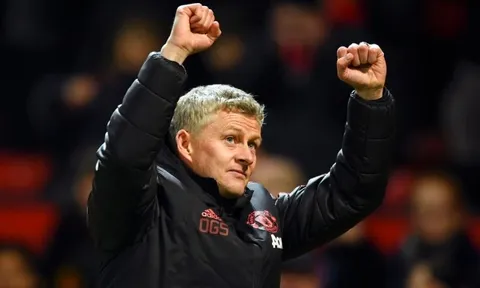 Man Utd: Im ắng để bùng nổ phút chót?