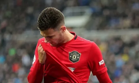 Mặc Barca, Man Utd chốt tương lai 'cục cưng của Mourinho'