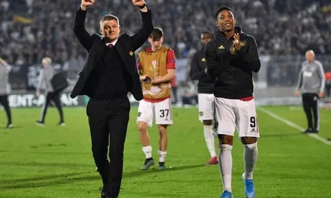 'Tôi nói Man Utd cần tiền đạo, không có nghĩa là họ nên bán Martial'