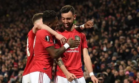 Bùng nổ ở Man Utd, Fernandes tiết lộ không ngờ về 'hội bạn thân'