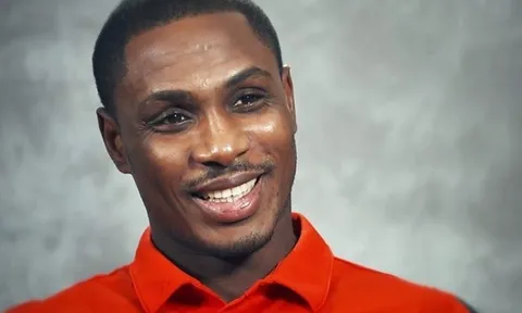 Được ở lại Man United, Ighalo làm ngay 1 điều trên đường đến Carrington