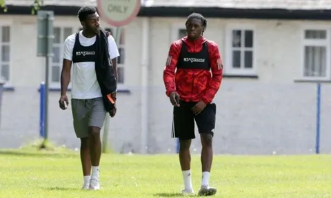 Tập cùng kẻ bị quên lãng, 'quái thú Man Utd' bị đuổi phải lủi thủi ra về