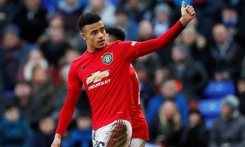 Man Utd thắng oanh liệt, "Van Persie 2.0" liền xát muối Man City