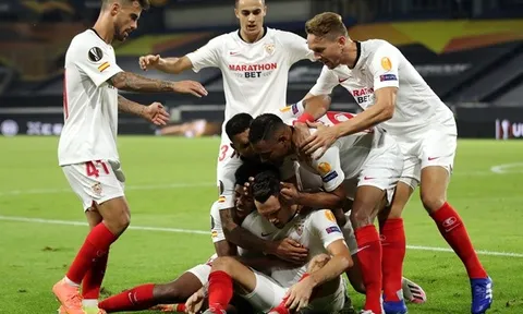 'Xử' xong Wolves, HLV Sevilla lập tức gửi 'chiến thư' tới Man Utd