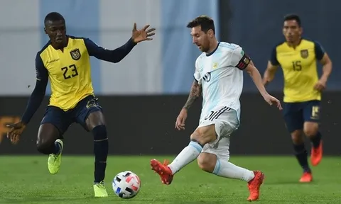 Man Utd từ bỏ Moises Caicedo, 1 ngôi sao bỗng tìm thấy 'đường sống'