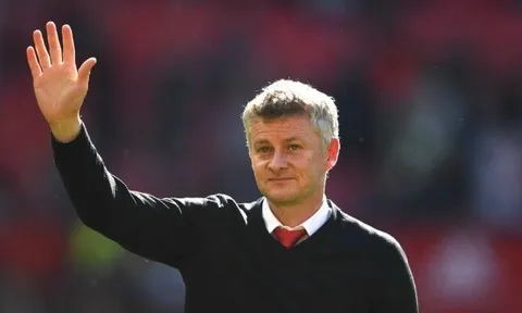 Man Utd tức tốc giật 2 HĐ khủng 115 triệu, "đá tảng" đặt cạnh Maguire