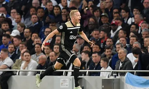 Man Utd 'lật kèo' bất ngờ, thương vụ Van de Beek sinh 'biến' lớn