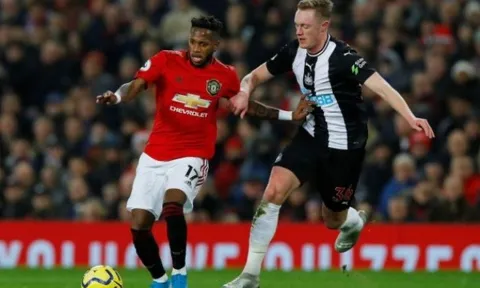 CĐV Man Utd phát cuồng: "Ông chủ trung tuyến. Hay nhất mùa giải!"