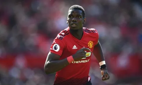 "Manchester United nên mua Kante hoặc Matuidi"