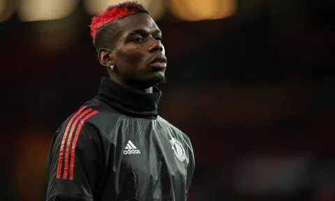 CHOÁNG! Ngang nhiên mặc áo Juve, Pogba khiến Man Utd 'hú vía'