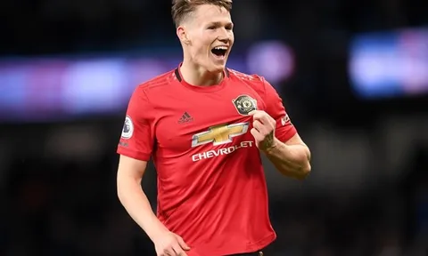 Tôn sư trọng đạo, 'mad dog' Man Utd ứng xử chuẩn mực với Mourinho