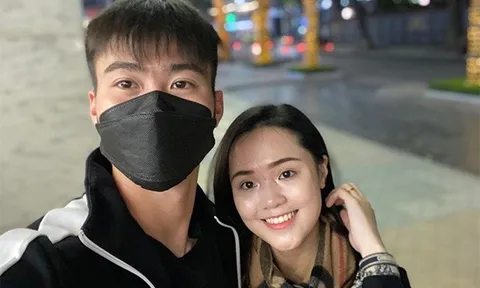 Duy Mạnh và Đình Trọng cùng nhau sang Singapore trị chấn thương