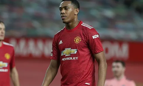 Đá như người vô hồn, sao Man Utd bị chê không mê bóng đá