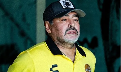 Maradona: "Họ đang nói dối về tình trạng của tôi"
