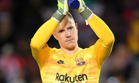 Rivaldo: "Ter Stegen xứng đáng có hợp đồng mới với Barcelona"