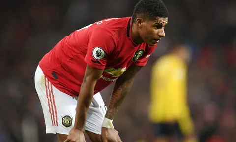 "Cậu ấy đang phải gánh vác Man Utd, thật không công bằng"